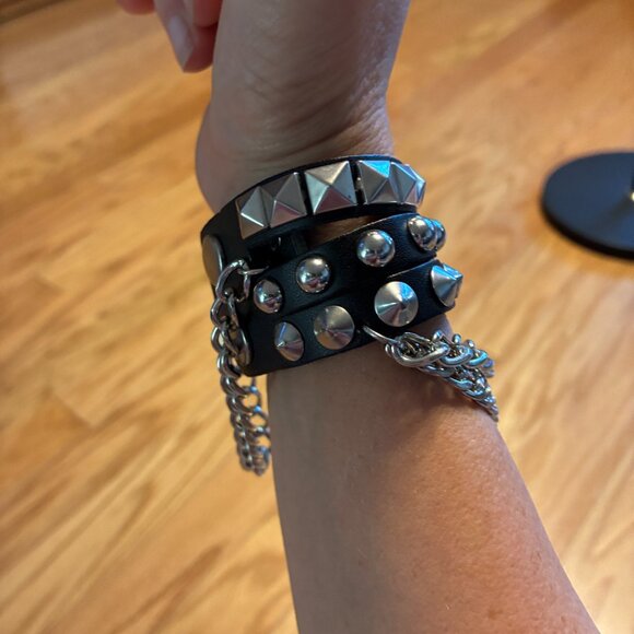 Cuff Bracelet Leather Punk Stud Chain Rivet Wrist Bangle Goth Edgy Rock Stylish - Picture 5 of 5